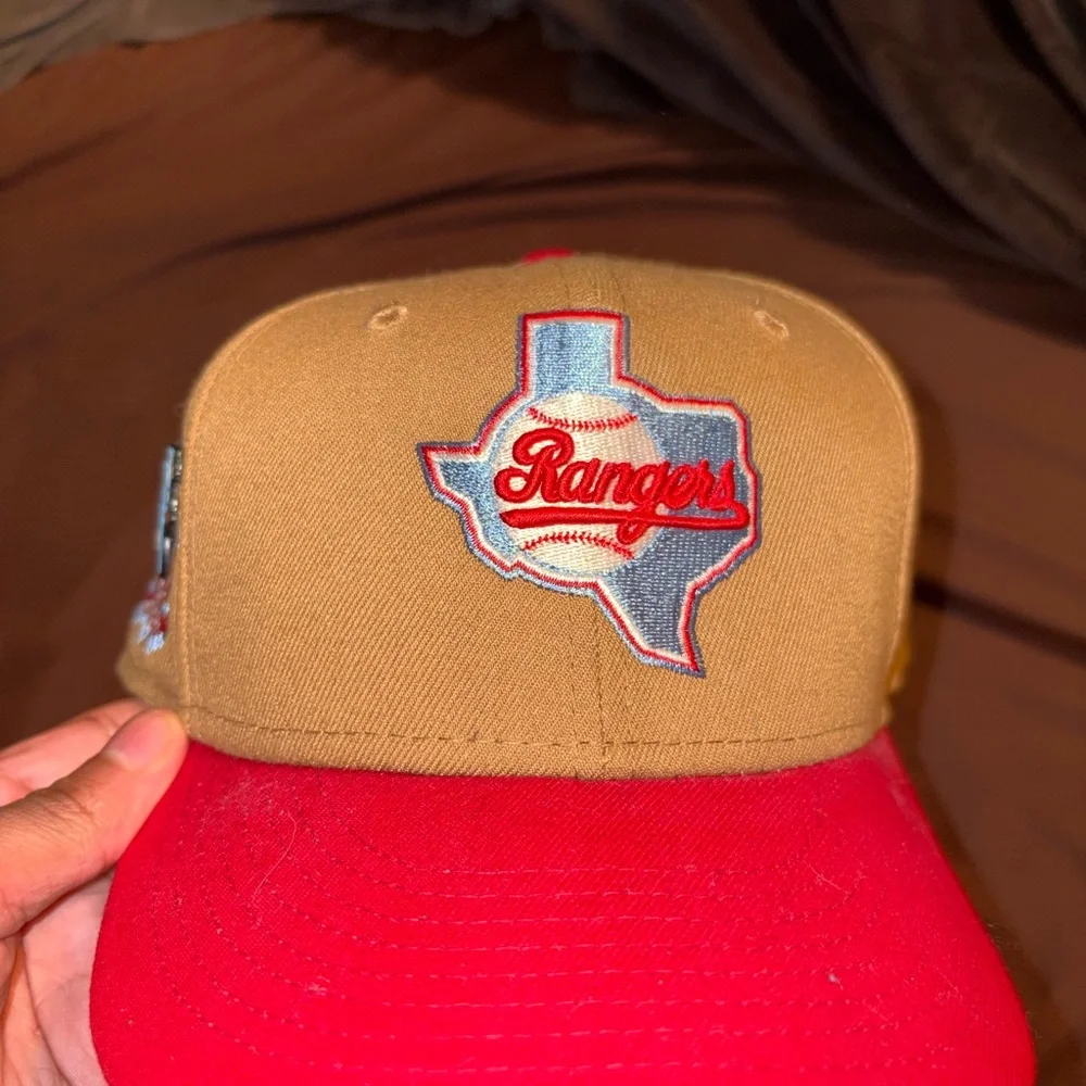 New Era Texas Rangers Blue and Tan 59FIFTY Cap Size 7 1/8 - Picture 2 of 5